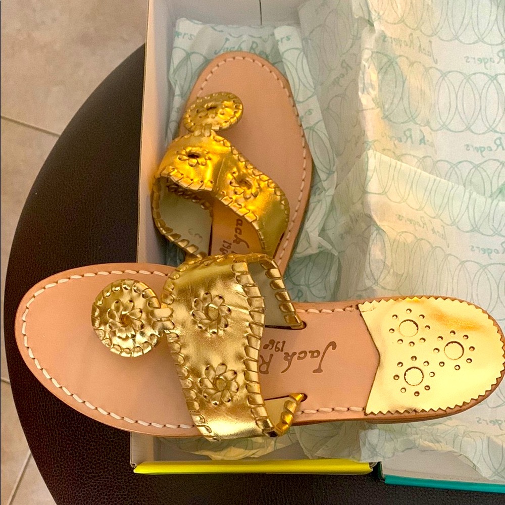 Jack Rogers Gold flat Sandals with Decorative emblems